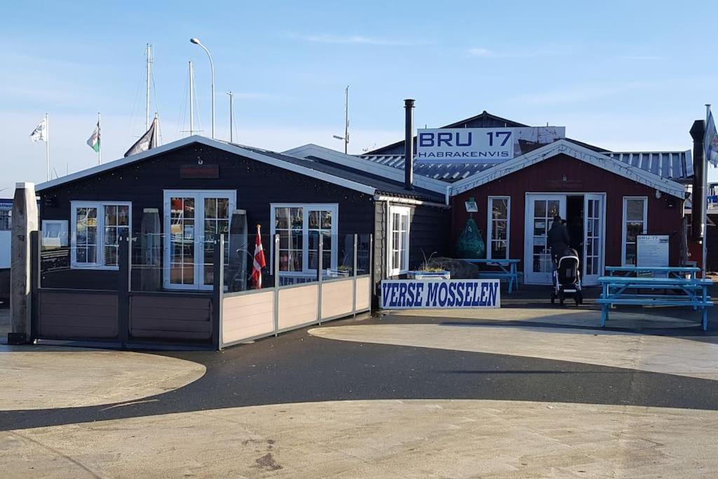Welkom In Dekreek V59, Dem Freundlichen Ferienhaus Bruinisse Eksteriør billede